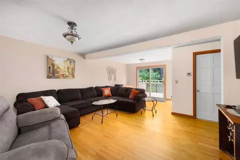 4 Black Walnut Dr, Coventry, RI 02816 photo 5