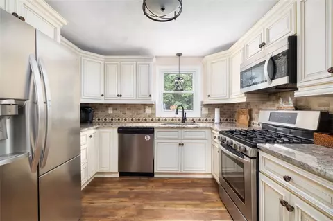 4 Black Walnut Dr, Coventry, RI 02816 photo 8