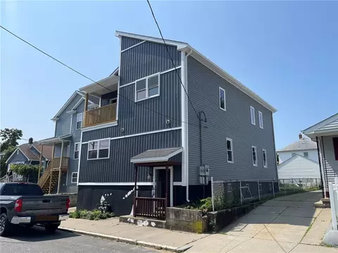 84 Yorkshire St, Providence, RI 02908