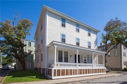 24 Brinley St, Newport, RI 02840