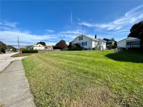 33 John St, Westerly, RI 02891 photo 4