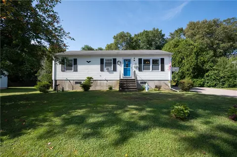 9 Atlas St, Westerly, RI 02891