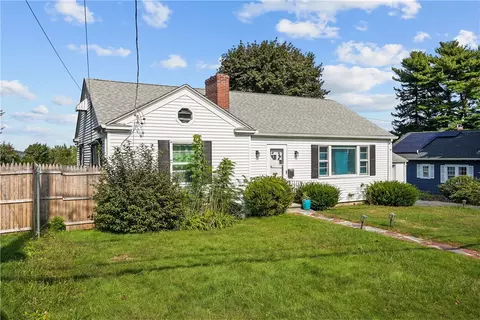 77 Sunset Ave, Providence, RI 02909