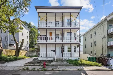 37 Ross St, Woonsocket, RI 02895