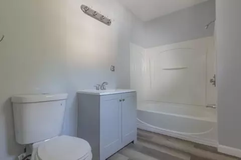 37 Ross St, Woonsocket, RI 02895 photo 39