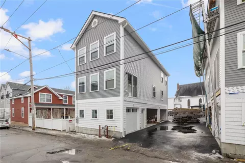 5 Nobert St, Warren, RI 02885