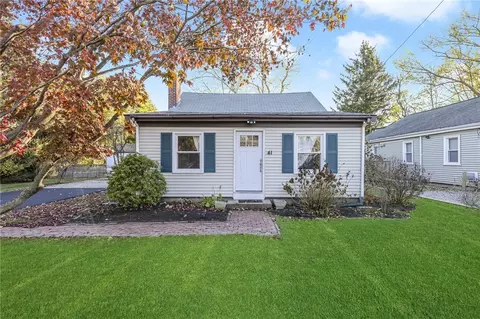 41 Bayview Ave, North Kingstown, RI 02852