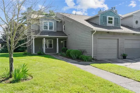 36 Stone Trl #A, North Providence, RI 02904