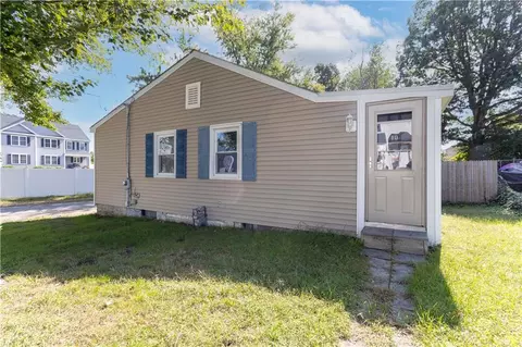 10 Turner St, Attleboro, MA 02703