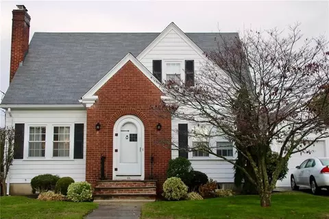 30 Forest Ave, Cranston, RI 02910