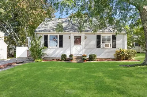 48 Hatherly St, North Providence, RI 02911