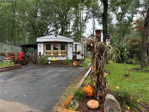 6 Leisure Way, Coventry, RI 02816