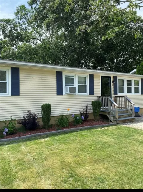 46 Inkberry Trl, Narragansett, RI 02882
