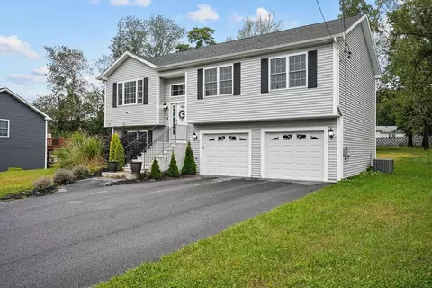 1 Countryside Way, West Warwick, RI 02893