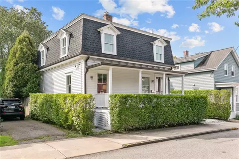 29 Carey St, Newport, RI 02840