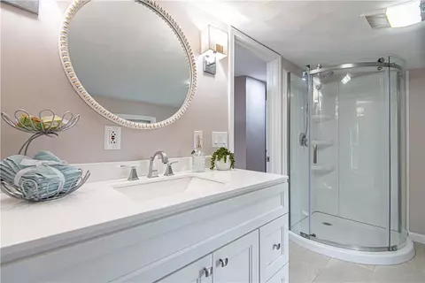 333 Chestnut St, Warwick, RI 02888 photo 12