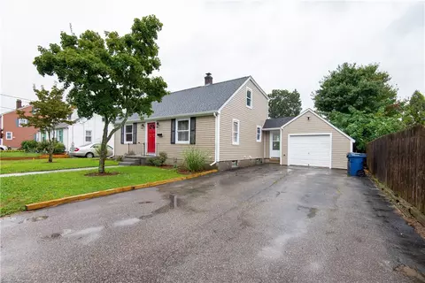333 Chestnut St, Warwick, RI 02888 photo 2