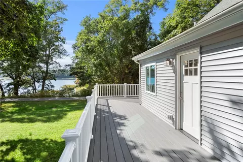 49 Breeze Ave, East Providence, RI 02915
