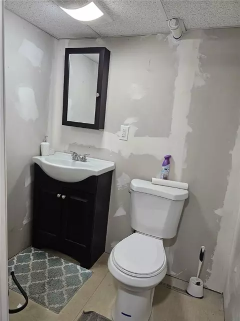 125 Wayne St, Warwick, RI 02889 photo 17