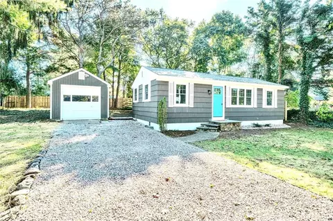 50 Willow Rd, Charlestown, RI 02813