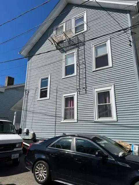 11 Barker St, Providence, RI 02909
