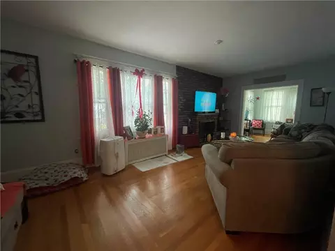 114 Meadow Rd, Woonsocket, RI 02895 photo 17