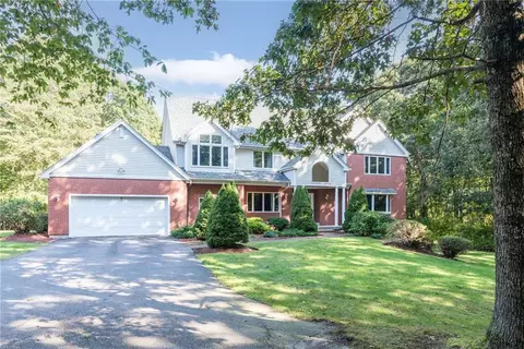 35 Meadow Tree Farm Rd, Saunderstown, RI 02874