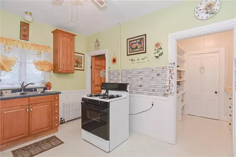200 Summer St, Woonsocket, RI 02895 photo 6