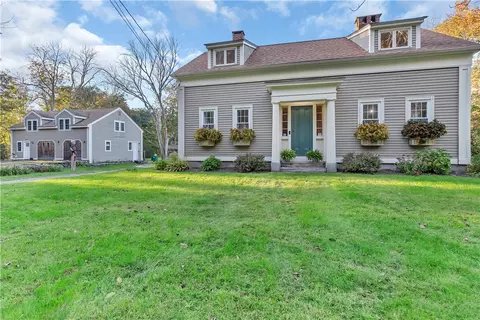 247 Elmdale Rd, Scituate, RI 02857