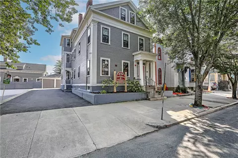 214 Broadway St, Providence, RI 02903