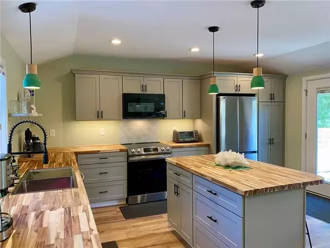 3 Spruce Dr, Hope, RI 02831 photo 10