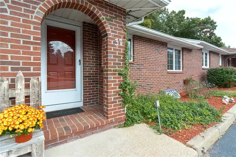 417 Brown St #37, Attleboro, MA 02703