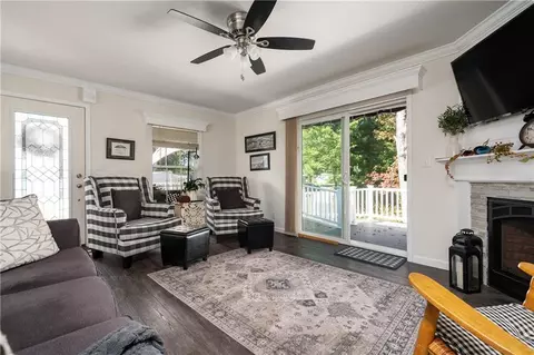 2 Cheryl Ln, Coventry, RI 02816 photo 10