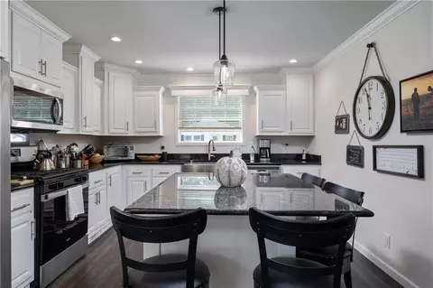 2 Cheryl Ln, Coventry, RI 02816 photo 7