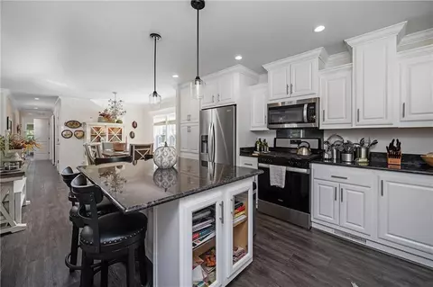 2 Cheryl Ln, Coventry, RI 02816 photo 5