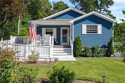 2 Cheryl Ln, Coventry, RI 02816