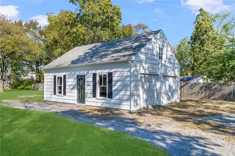 1105 Main Ave, Warwick, RI 02886 photo 36