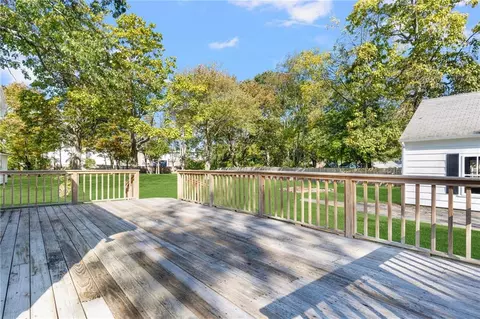 1105 Main Ave, Warwick, RI 02886 photo 27