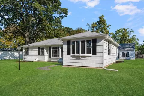 1105 Main Ave, Warwick, RI 02886 photo 2