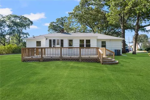 1105 Main Ave, Warwick, RI 02886 photo 25