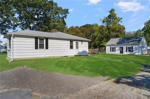 1105 Main Ave, Warwick, RI 02886 photo 38