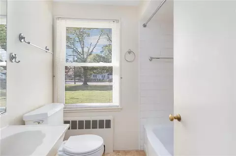 1105 Main Ave, Warwick, RI 02886 photo 20