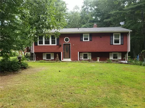 615 E Wallum Lake Rd, Burrillville, RI 02859
