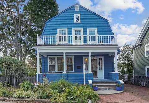 9 Bicknell Ave, East Greenwich, RI 02818