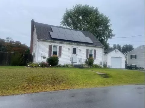 61 Lafayette St, West Warwick, RI 02893