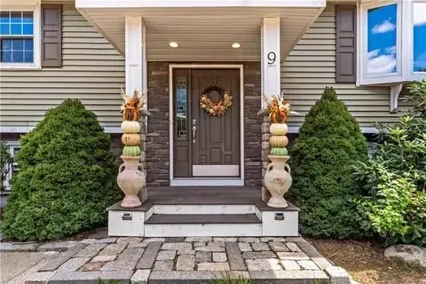 9 Lonesome Pine Rd, Cumberland, RI 02864
