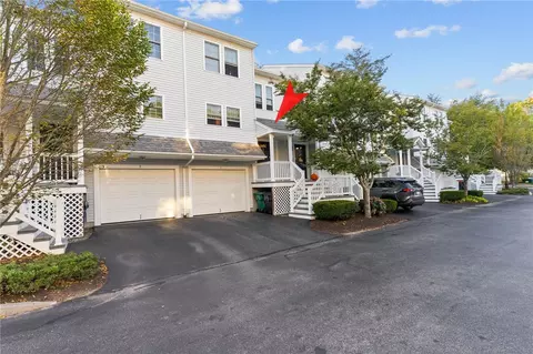 881 Greenwich Ave #C10, Warwick, RI 02886