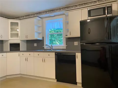 76 Arnold Rd, Coventry, RI 02816 photo 10