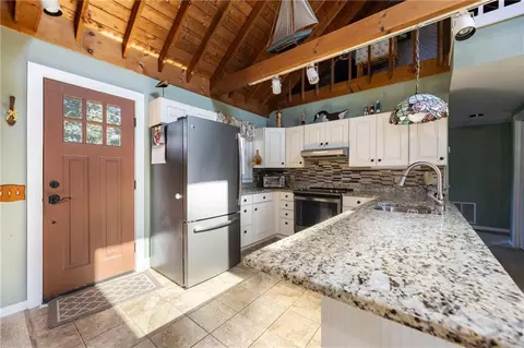 55 Uzzi Ave, Westerly, RI 02891 photo 6
