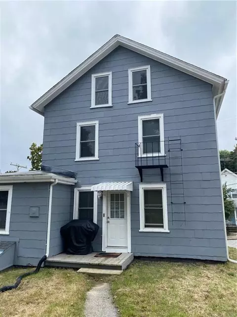 343 Mason St, Woonsocket, RI 02895 photo 2